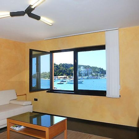 Apartments Ana City Ровінь Екстер'єр фото