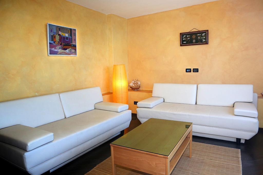 Apartments Ana City Ровінь Екстер'єр фото