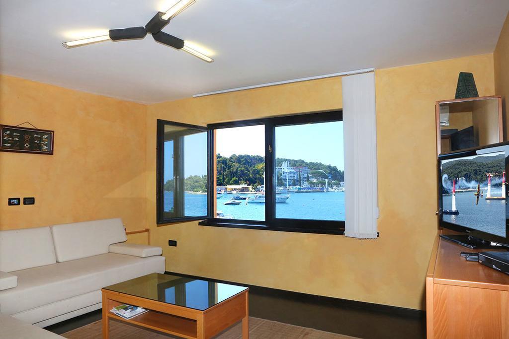 Apartments Ana City Ровінь Екстер'єр фото